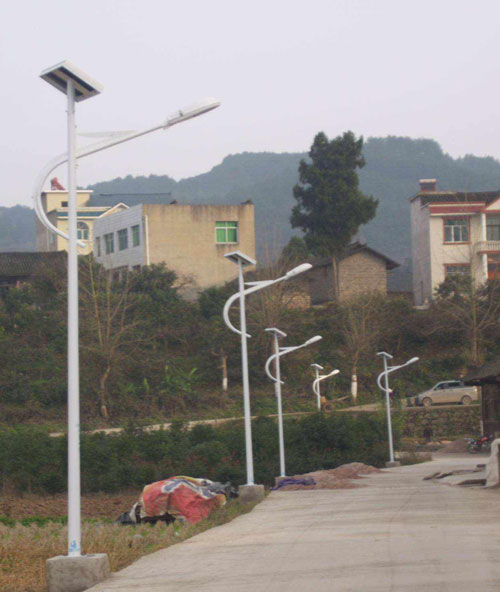 柳州市融水苗族自治縣農(nóng)村太陽能路燈工程紀(jì)實